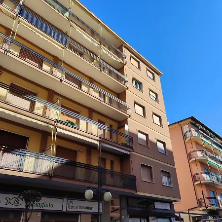 Lägenhet Doria 28 By Tempovacanza Marina dʼAndora